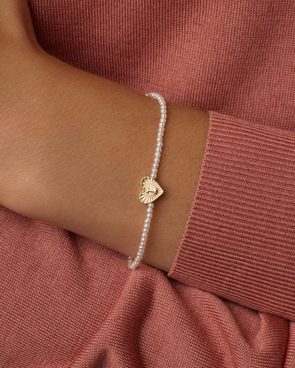 Pearl Vintage Heart Alphabet Bracelet || option::18K Gold Plated, I