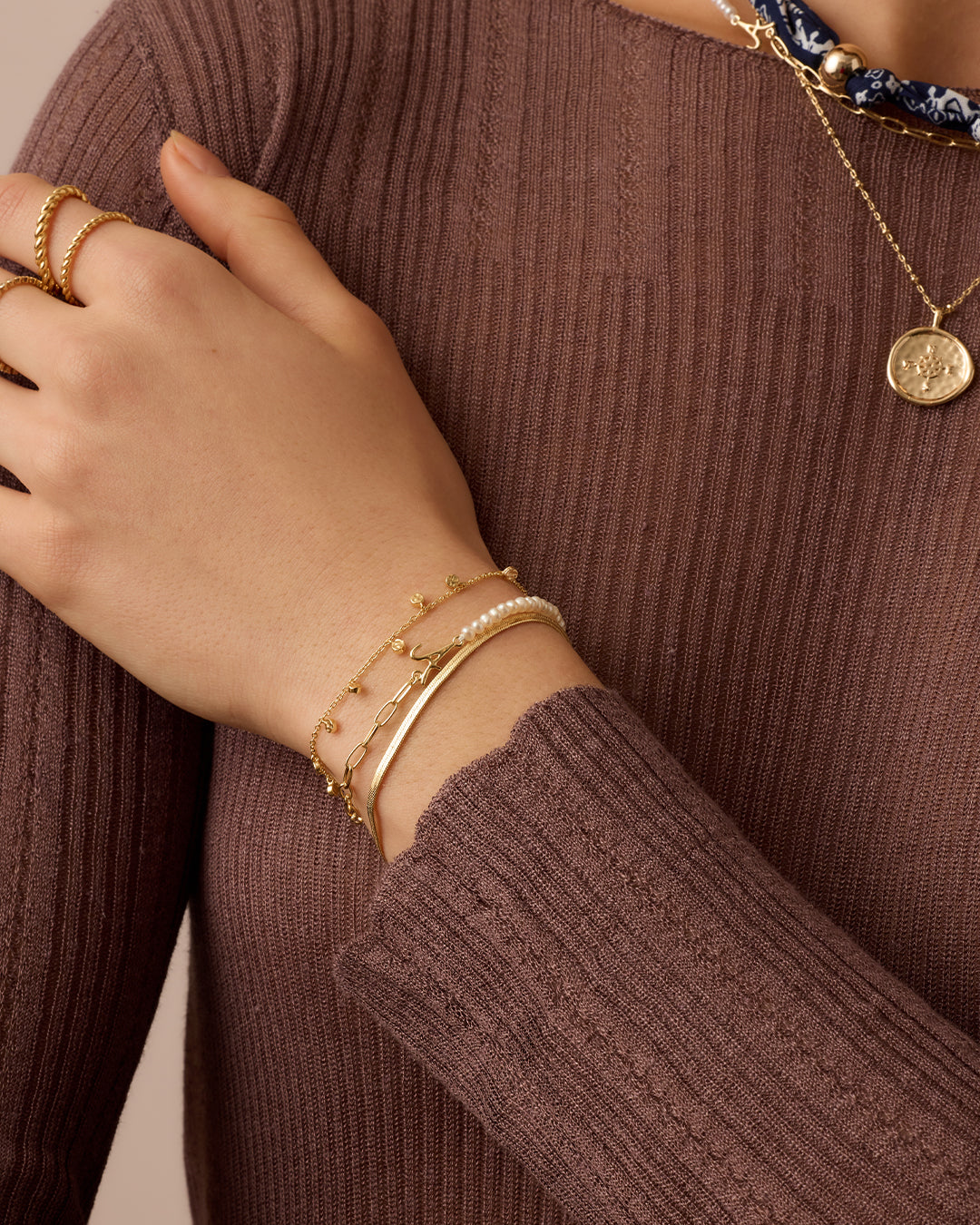 Lou Pearl Alphabet Bracelet || option::18K Gold Plated, R