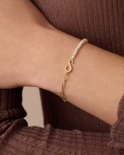 Lou Pearl Alphabet Bracelet || option::18K Gold Plated, S